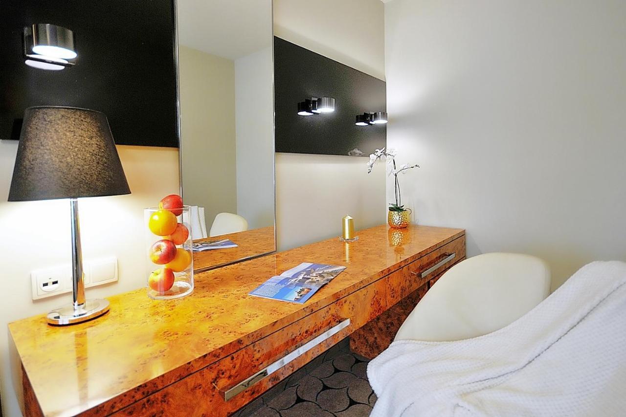 209 W Royal Tulip Przy Plazy Dobruk Apartment