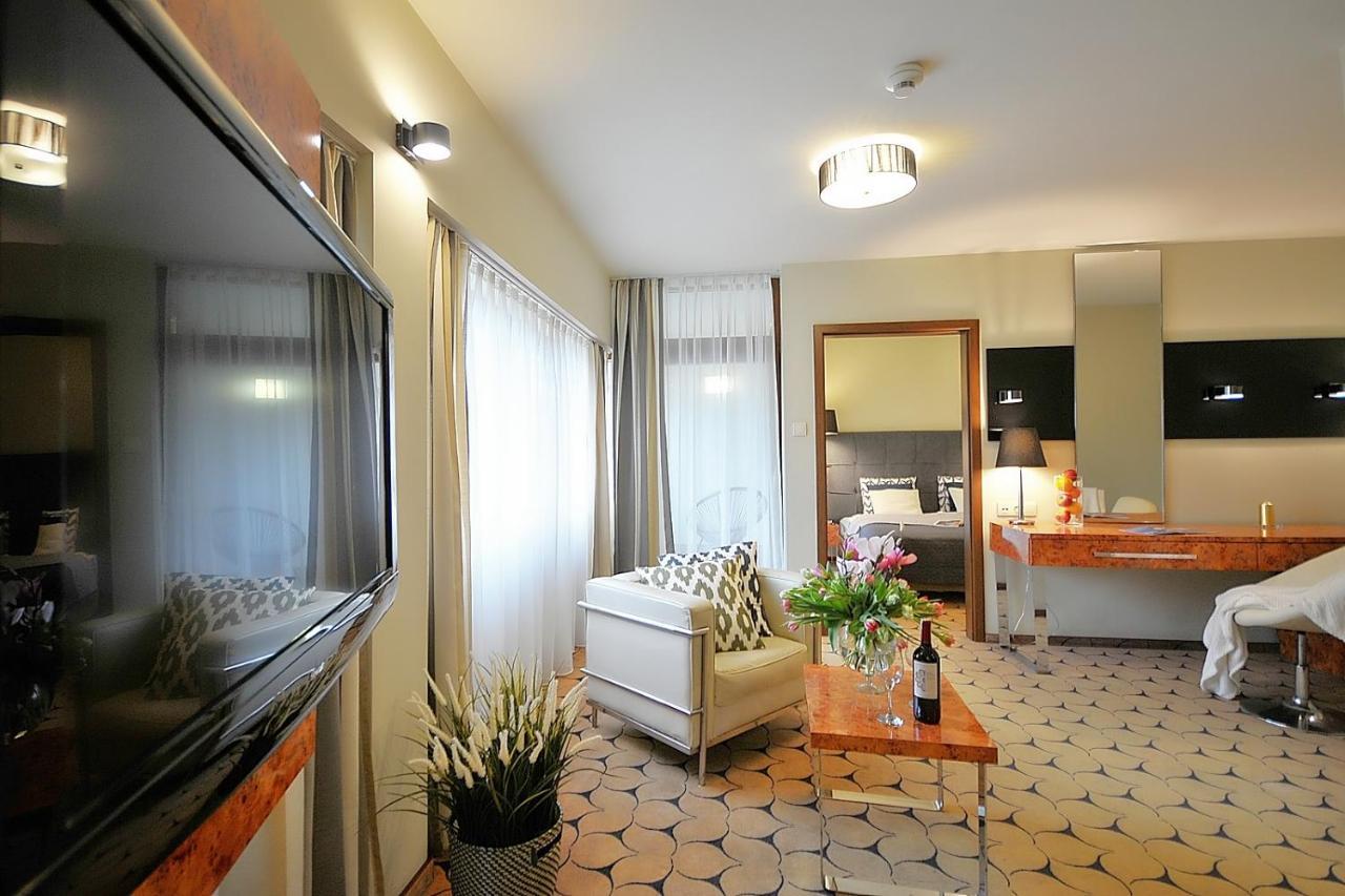 Apartment 209 W Royal Tulip Przy Plazy Dobruk